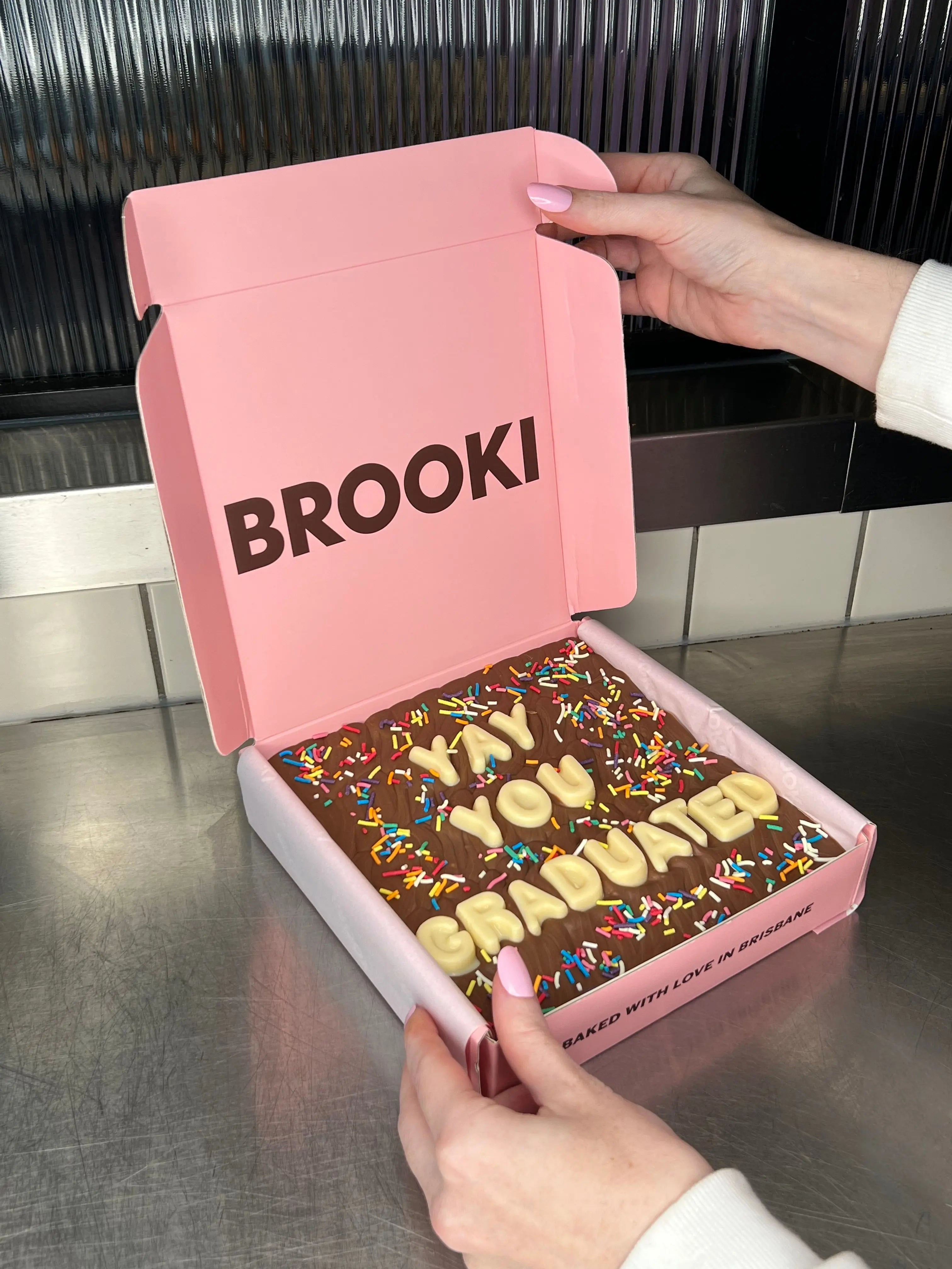Message Brownie Brooki Bakehouse